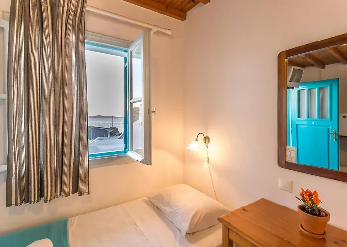 Marias Bed and Breakfast 3*